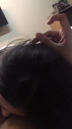 【性奴少妇&反差魅婊】超多漂亮淫妹淫妻淫女友啪啪口交甄选，靓妹舔肉棒 淫荡啪啪 骚穴特写 完美露脸 深喉内射篇 稀缺资源劲爆收藏 截图3