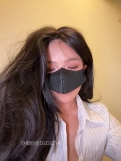 ️极品反差骚母狗【Olivia_11】淫荡骚御姐丝袜骚脚足交口交假屌骚浪至极 截图16