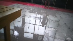 国内【水上乐园】换衣间沐浴区近景偷拍 美女如云淋浴换衣好身材一览无余 截图10