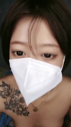 超漂亮！好美好甜~【水灵灵】，19岁小仙女下海自慰，高潮的时候还会喷水，小骚货历经几任男友，已经成老手了！ 截图6