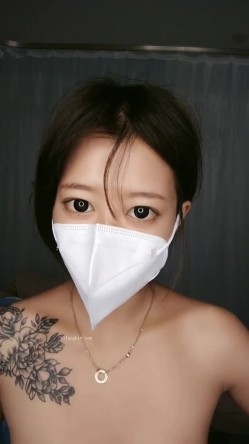 超漂亮！好美好甜~【水灵灵】，19岁小仙女下海自慰，高潮的时候还会喷水，小骚货历经几任男友，已经成老手了！ 截图12