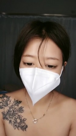 超漂亮！好美好甜~【水灵灵】，19岁小仙女下海自慰，高潮的时候还会喷水，小骚货历经几任男友，已经成老手了！ 截图14
