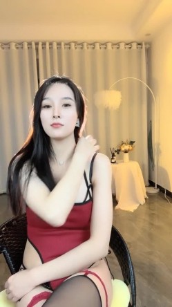 新人！正宗绿播下海~【做你意中人】高跟长腿~顶级颜值！~~极不极品各位大哥说了算~！起码录了她半个月 截图7