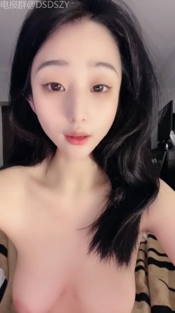 【初恋情人系女神】某航空大学女大学妹「航空菲菲」合集，露脸高跟情趣丝袜，极品美臀，假屌坐插式自慰 截图2
