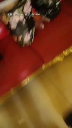 会所培训师来看看高端娱乐场所的小姐姐如何伺候男人，小姐姐太骚了职业包臀裙性感丝袜内裤，推奶逼推上位 截图16