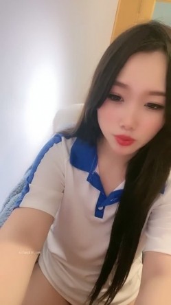 校花下海！超级漂亮~【大王王】脱衣骚舞！道具自慰！ 截图4