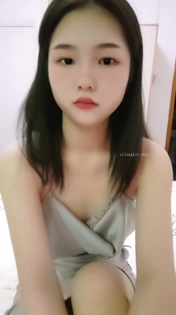 校花下海！超级清纯超漂亮~【大一学生】，楚楚可怜的小眼神，瞬时勾起一众大哥的保护欲 截图3