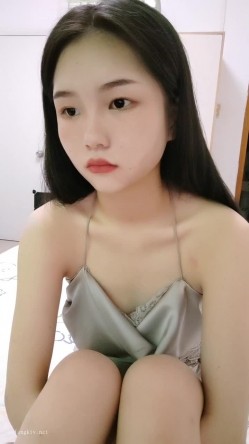 校花下海！超级清纯超漂亮~【大一学生】，楚楚可怜的小眼神，瞬时勾起一众大哥的保护欲 截图9