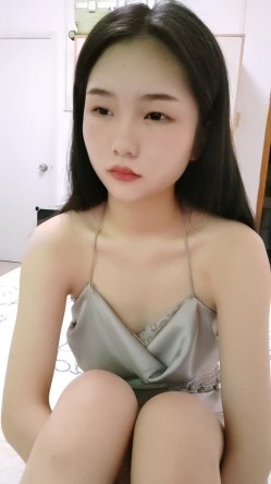 校花下海！超级清纯超漂亮~【大一学生】，楚楚可怜的小眼神，瞬时勾起一众大哥的保护欲 截图11