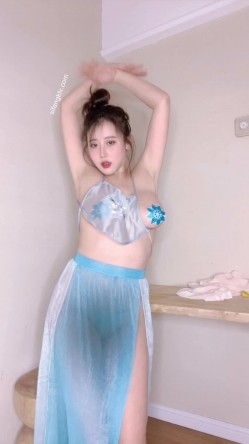 顶级身材 爆乳尤物 全网首发【奈汐酱Nice】最新私拍《古风老板娘》极致诱惑 婉约骚媚 高清私拍 截图10