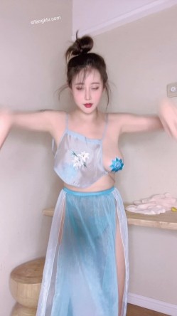 顶级身材 爆乳尤物 全网首发【奈汐酱Nice】最新私拍《古风老板娘》极致诱惑 婉约骚媚 高清私拍 截图12