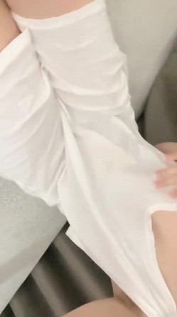 抖音网红！可爱至极！~【京鱼儿】大尺度粉穴天然美乳~哇塞，女神不常来，可遇不可求 截图9