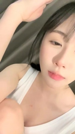 抖音网红！可爱至极！~【京鱼儿】大尺度粉穴天然美乳~哇塞，女神不常来，可遇不可求 截图12