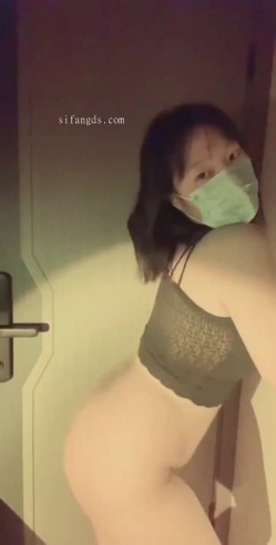 最新快手泄密！大奶少妇【婷宝】定制福利，露脸抖奶自慰骚货身材嘎嘎好 截图14