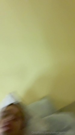 ️蜜桃臀高颜值小母狗【sakuraprincessjp】与洋男友各种露脸性爱自拍，毒龙无套激情四射 截图1