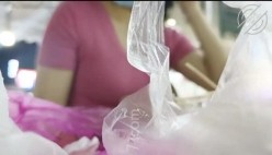 做梦都没想到真的把网红小嫂子搞到手 带小嫂子逛街哄开心了带着她打野战 截图3