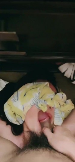推特极品绿帽反差骚妻【家有美妻初长成】订阅，非常抚媚，骚入骨髓，经常约单男来肏 截图9