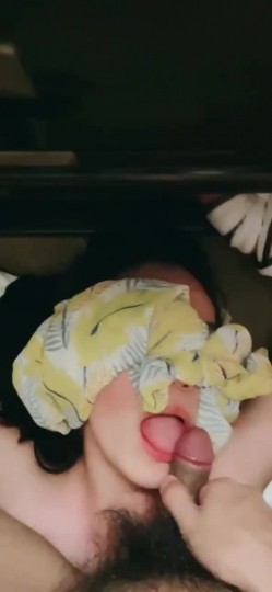 推特极品绿帽反差骚妻【家有美妻初长成】订阅，非常抚媚，骚入骨髓，经常约单男来肏 截图11