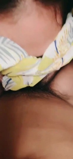 推特极品绿帽反差骚妻【家有美妻初长成】订阅，非常抚媚，骚入骨髓，经常约单男来肏 截图14