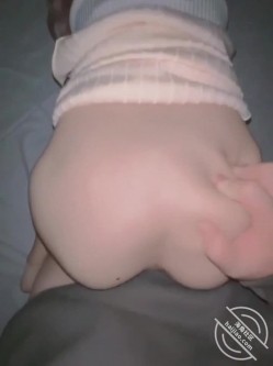 《家有迷人小嫂》小嫂子和哥哥吵架情绪低落趁机拿下极品小嫂子 这鲍鱼可是难得的极品 截图6