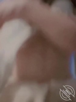 《家有迷人小嫂》小嫂子和哥哥吵架情绪低落趁机拿下极品小嫂子 这鲍鱼可是难得的极品 截图7