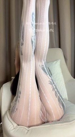 推特21万粉，抖音颜值女神【九条南无】最新会员群福利，白色蕾丝自慰玩穴失禁 截图11