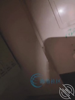 【海角_169310278101】美腿嫂子小骚货，趁装修工装修时打炮，地库打炮滋了一地水，忍不住叫 站不稳 截图13