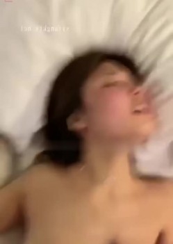 江苏高校极品班花不雅视频泄露 SM调教带狗链舔脚 被大鸡巴甩脸羞辱反差感爆棚 截图6