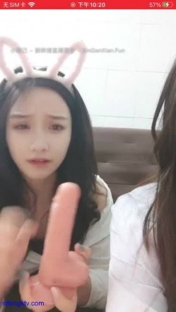 极品高颜冷艳御姐，反差小妈感女主播「金刚护撸娃」「小奶猫」激情淫语撩骚，和姐妹下海大秀，互舔互口假鸡巴互插 截图4