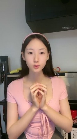 大学生下海！音乐系顶尖素颜女神~【学生妹妹】道具自慰~爽，极品极品，清纯指数爆表，喷血推荐 截图12