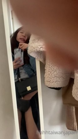 《极品反差淫妻泄密》露脸才是王道！推特温柔贤惠型娇妻mumi私拍第二季，表里不一大玩性爱，调教露出道具 截图4
