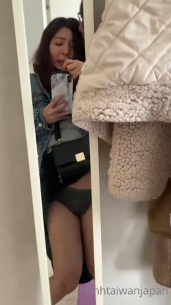 《极品反差淫妻泄密》露脸才是王道！推特温柔贤惠型娇妻mumi私拍第二季，表里不一大玩性爱，调教露出道具 截图7