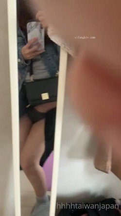 《极品反差淫妻泄密》露脸才是王道！推特温柔贤惠型娇妻mumi私拍第二季，表里不一大玩性爱，调教露出道具 截图9