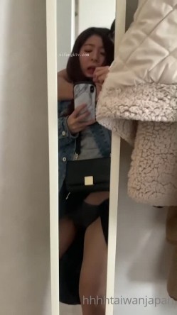 《极品反差淫妻泄密》露脸才是王道！推特温柔贤惠型娇妻mumi私拍第二季，表里不一大玩性爱，调教露出道具 截图12