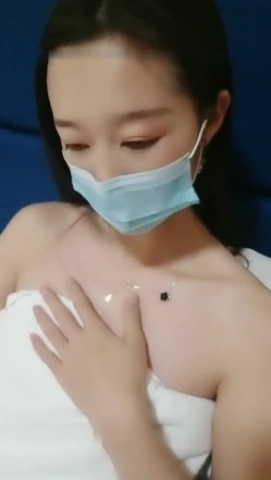 小哥【让你受精】约炮颜值不错文静妹子激情啪啪，洗完澡后入抽插猛操 截图2