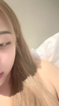 新来的骚货，拜金女，开着特斯拉去车震，【柔柔早点睡】，KTV塞跳蛋，车震，酒店开房一条龙 截图16