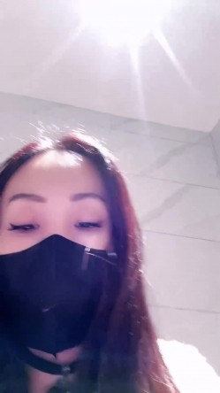 名媛极品黑丝御姐【小夭儿】商场户外~丝袜高跟~跳蛋狂震喷水 截图7