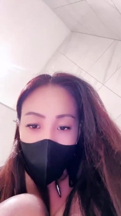 名媛极品黑丝御姐【小夭儿】商场户外~丝袜高跟~跳蛋狂震喷水 截图10