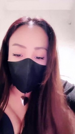名媛极品黑丝御姐【小夭儿】商场户外~丝袜高跟~跳蛋狂震喷水 截图15