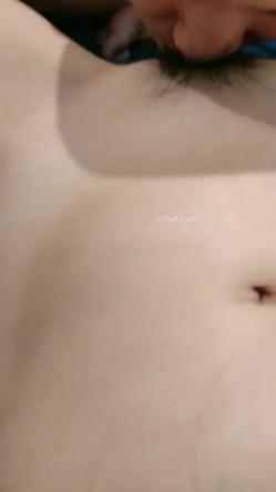 重磅！新人！顶级女神下海~【兼职车模】无套啪啪！爽晕了~新疆小热巴，美美美~后入画面真美 截图8