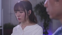 CAWD-436 「うち近いからシャワー浴びてく？」終電なくなり同僚女子社員の部屋に… 無防備すぎるおっぱいと生脚に興奮した僕はチラつく妻の存在が吹き飛ぶほど一晩中モウレツにハメ狂った… 小花のん 截图2