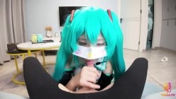 初音未来唤醒服务 足交玩弄口爆吞精 深插妹妹蜜穴内射-明纱•悠子 截图7