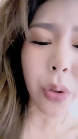 【狐狸不是妖啊】宝马御姐 与金主楼道露出野战 户外车震 双女自慰道具爆浆 截图16