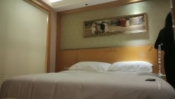 一屌探花_高颜值黑衣甜妹，肤白貌美温柔，近景后入侧入多姿势暴力抽插呻吟娇喘 截图2