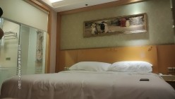 一屌探花_高颜值黑衣甜妹，肤白貌美温柔，近景后入侧入多姿势暴力抽插呻吟娇喘 截图5