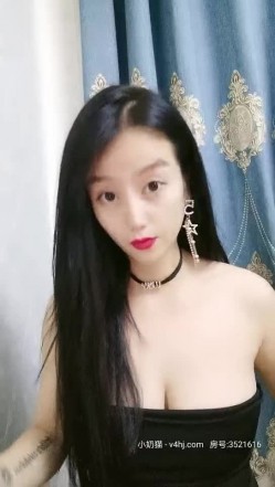 国产小宝贝全程露脸火辣身材颜值女神，性感的脱衣艳舞甩奶电臀很是诱惑，自己揉捏骚奶子骚穴特写展示呻吟可射 截图6