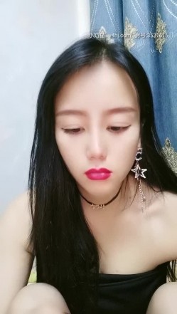 国产小宝贝全程露脸火辣身材颜值女神，性感的脱衣艳舞甩奶电臀很是诱惑，自己揉捏骚奶子骚穴特写展示呻吟可射 截图11