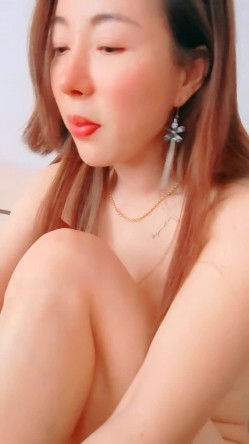 猫耳朵少妇，露脸自慰特写仟长鲍鱼享受式叫床 卖力给老公深喉 无套啪啪做爱 猛攻内射 截图7