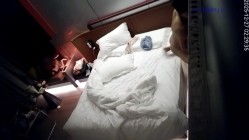 天眼酒店偷拍 颜值美女被喜欢舔逼的渣男拿下 截图2