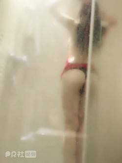 网红人气少女隔壁小姐姐VIP超大尺度私拍之15k粉丝福利 原版超清合集 截图4